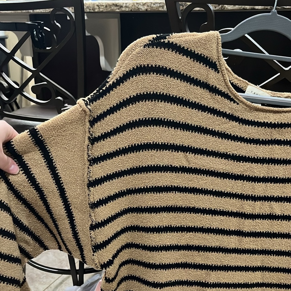 Oversized Sweater - Picture 3 of 4